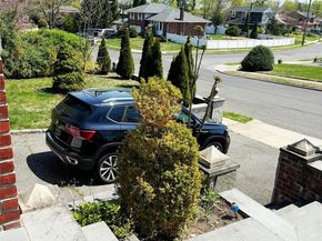 300 Ellen Place, Jericho NY 11753