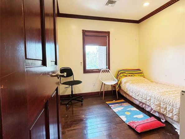 300 Ellen Place, Jericho NY 11753