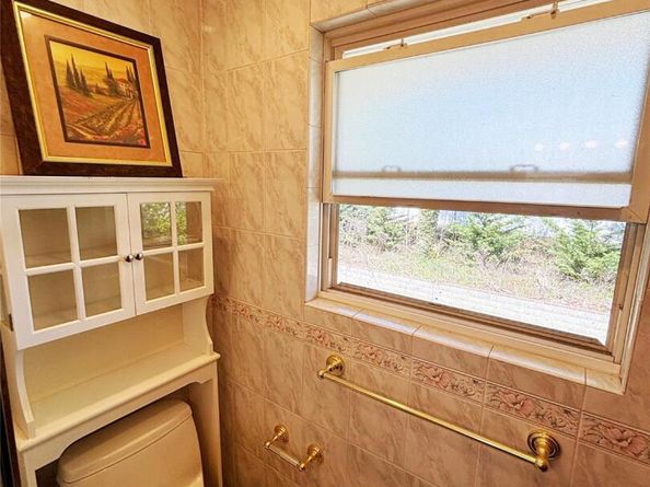 300 Ellen Place, Jericho NY 11753