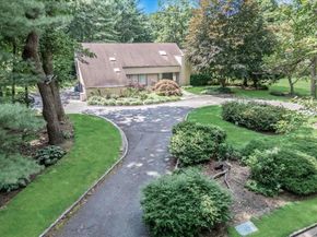 2 Summerwind Drive, Muttontown NY 11545
