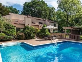 2 Summerwind Drive, Muttontown NY 11545