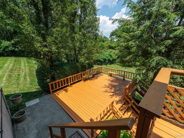 18 Primrose Street, Katonah NY 10536