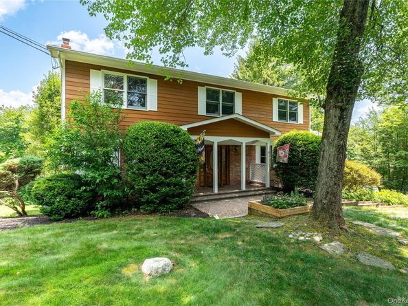18 Primrose Street, Katonah NY 10536
