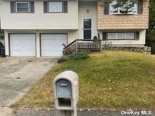75 Selden Boulevard, Centereach NY 11720