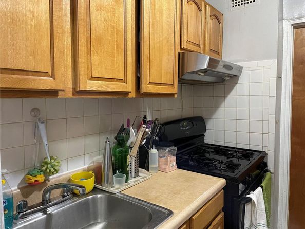 87-70 173rd Street 5E, Jamaica NY 11432