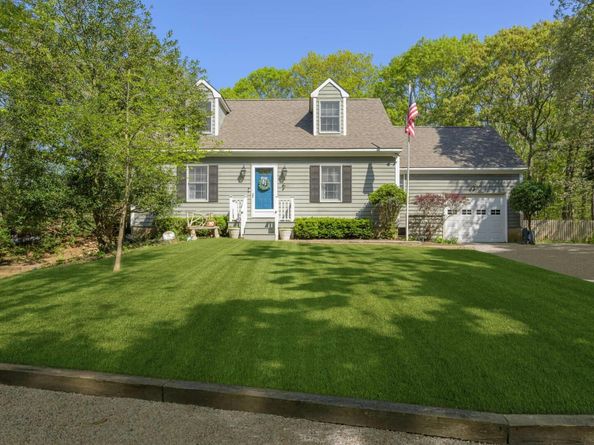 79 Clay Pit Road, Sag Harbor NY 11963