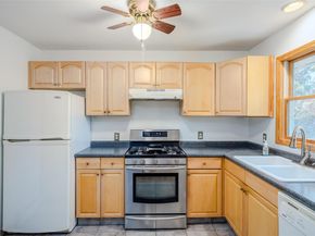 218 Cliff Road W, Wading River NY 11792