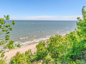 218 Cliff Road W, Wading River NY 11792