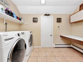 5 Oak Brook Lane, North Merrick NY 11566