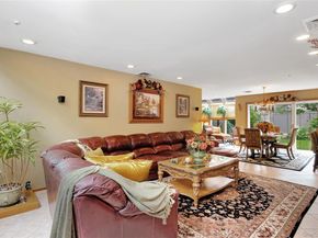 5 Oak Brook Lane, North Merrick NY 11566