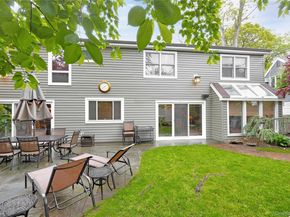 5 Oak Brook Lane, North Merrick NY 11566