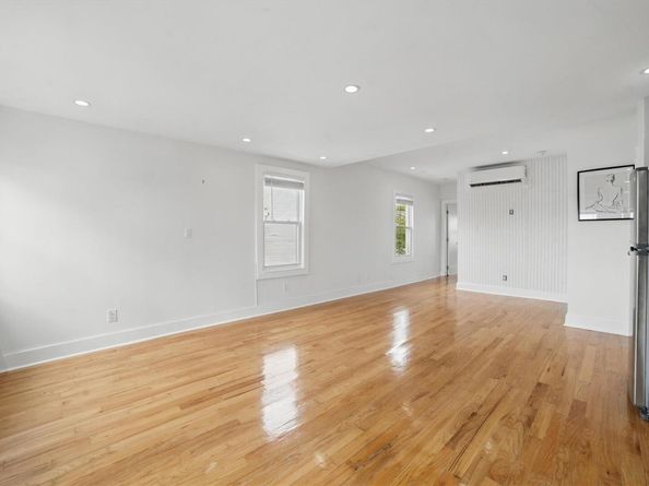 31 Van Cortlandt Park Avenue, Yonkers NY 10701