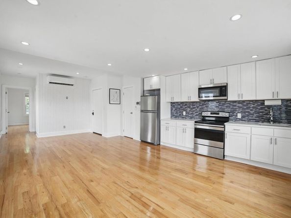 31 Van Cortlandt Park Avenue, Yonkers NY 10701