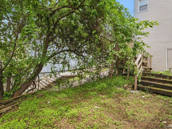 31 Van Cortlandt Park Avenue, Yonkers NY 10701