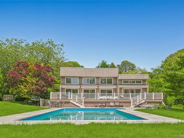 251 Sebonac Road, Southampton NY 11968