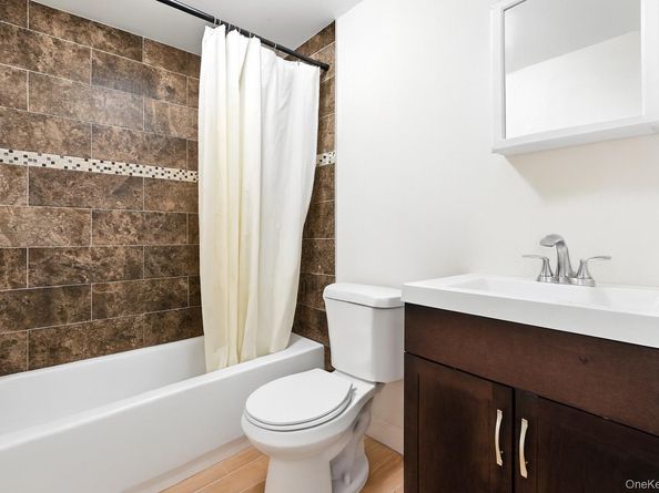 28 Ozark Street, Ronkonkoma NY 11779