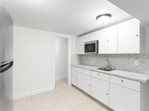 28 Ozark Street, Ronkonkoma NY 11779