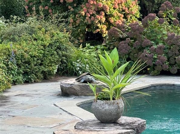 9 Oxford Road, White Plains NY 10605