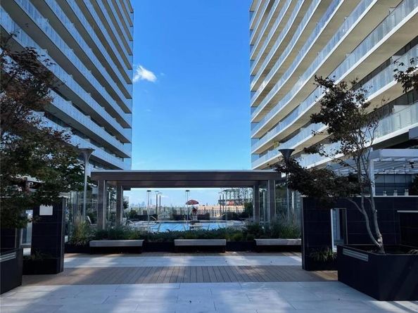 131-05 40th Road PH1T, Flushing NY 11354