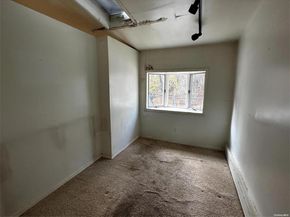 2468 River Road, Calverton NY 11933