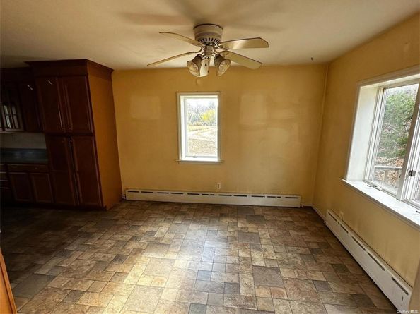 2468 River Road, Calverton NY 11933