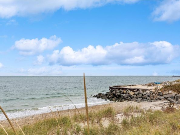 21 Captain Kidds Path, Montauk NY 11954