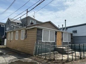 802 Lanark Road, Broad Channel NY 11693