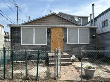 802 Lanark Road