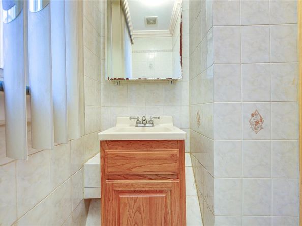 88-27 196th Street, Hollis NY 11423