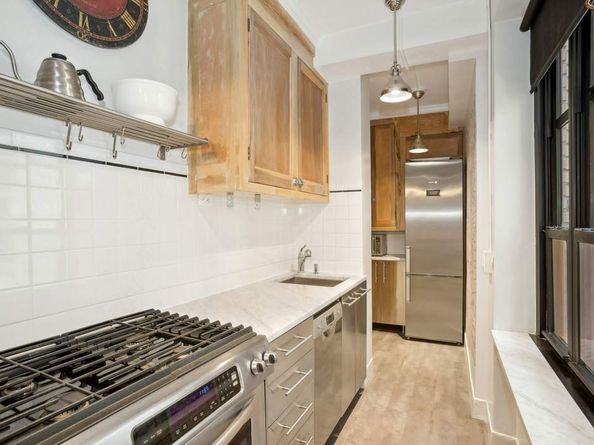 235 East 22nd Street 4L, New York NY 10010