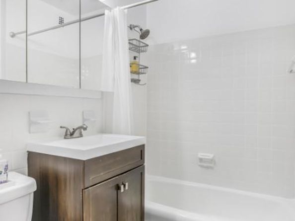 1619 3rd Avenue 23F, New York NY 10128