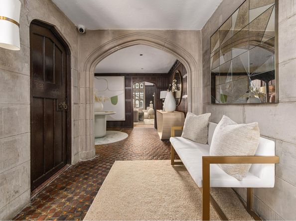135 East 19th Street, New York NY 10003
