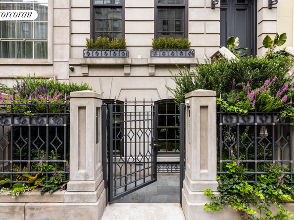 159 East 61st Street, New York NY 10065