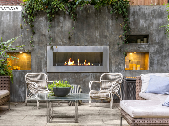 159 East 61st Street, New York NY 10065
