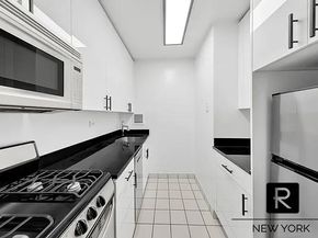330 East 38th Street 54H, New York NY 10016