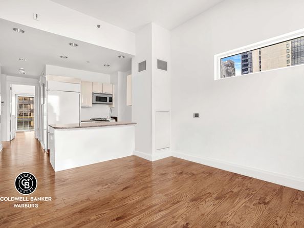 250 East 49th Street 20A, New York NY 10017
