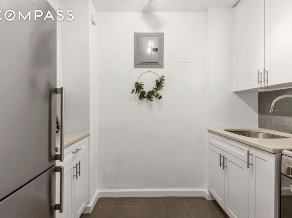 301 East 69th Street 3N, New York NY 10021