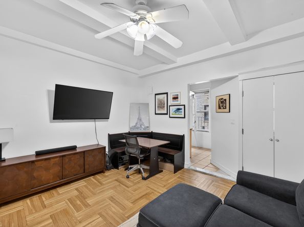 25 West 64th Street 4D, New York NY 10023
