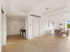 160 Central Park S 401, New York NY 10019