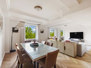 160 Central Park S 401, New York NY 10019