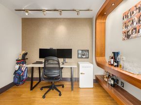 305 West 16th Street 4D, New York NY 10011