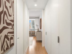 301 East 61st Street 10B, New York NY 10065
