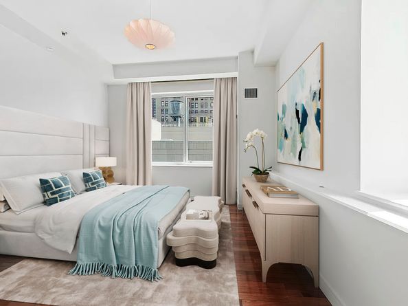 8 Union Square S 7B, New York NY 10003