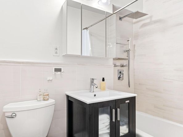 155 East 34th Street 12D, New York NY 10016