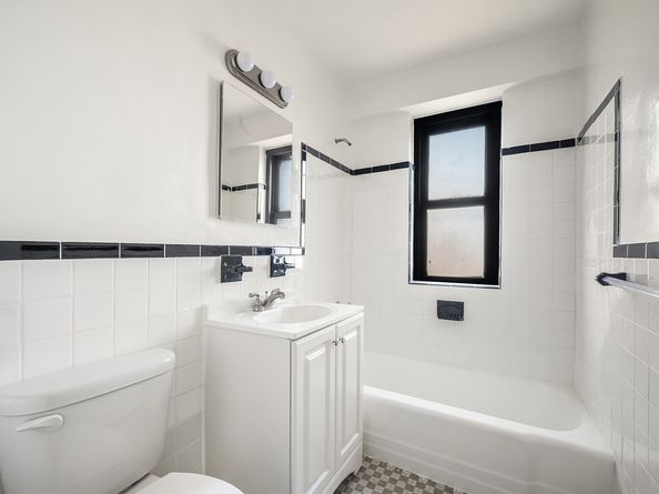 268 East Broadway A1303, New York NY 10002