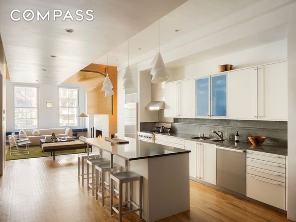 259 Bowery 2A, New York NY 10002