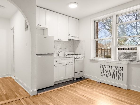 5645 Netherland Avenue 2F, Bronx NY 10471