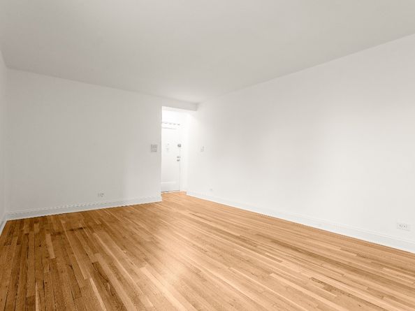 5645 Netherland Avenue 2F, Bronx NY 10471