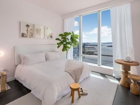 252 South Street 19A, New York NY 10002