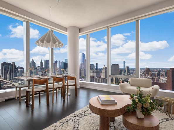 252 South Street 19A, New York NY 10002